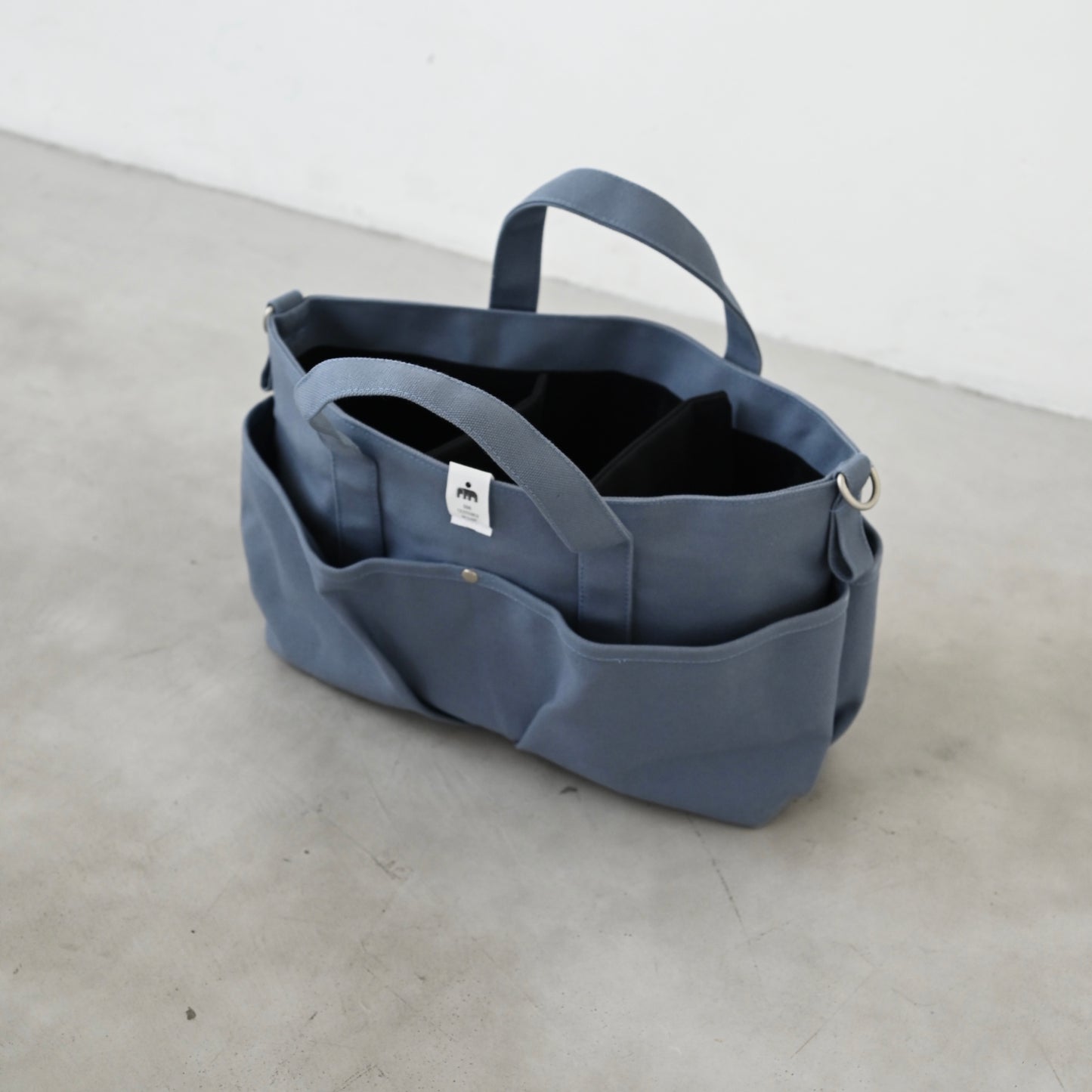 MEe OTOMO BAG アッシュグレー【inuno.別注色】